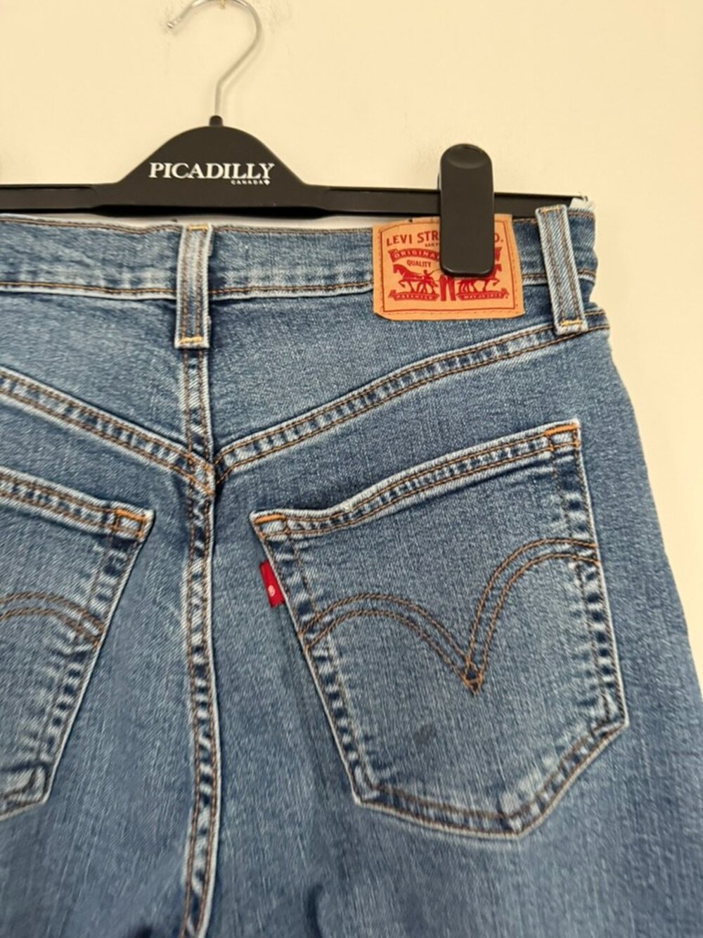 $118 Levi’s Ribcage Straight Ankle Jeans Size 27 High Rise Cropped Denim - Picture 9 of 9